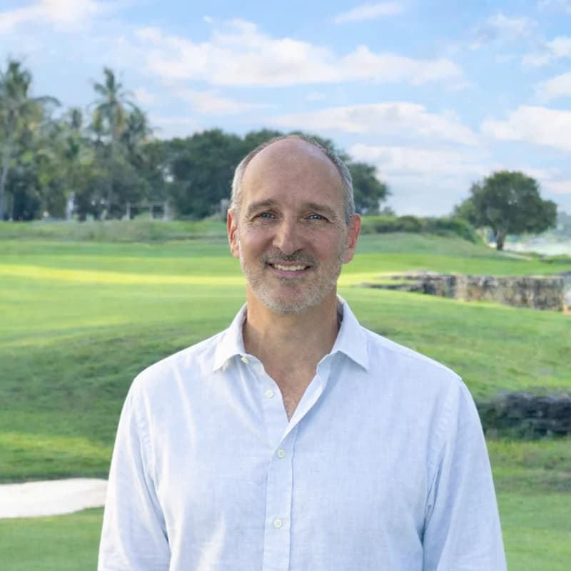Eduardo Beracasa - Director & Senior Consultant