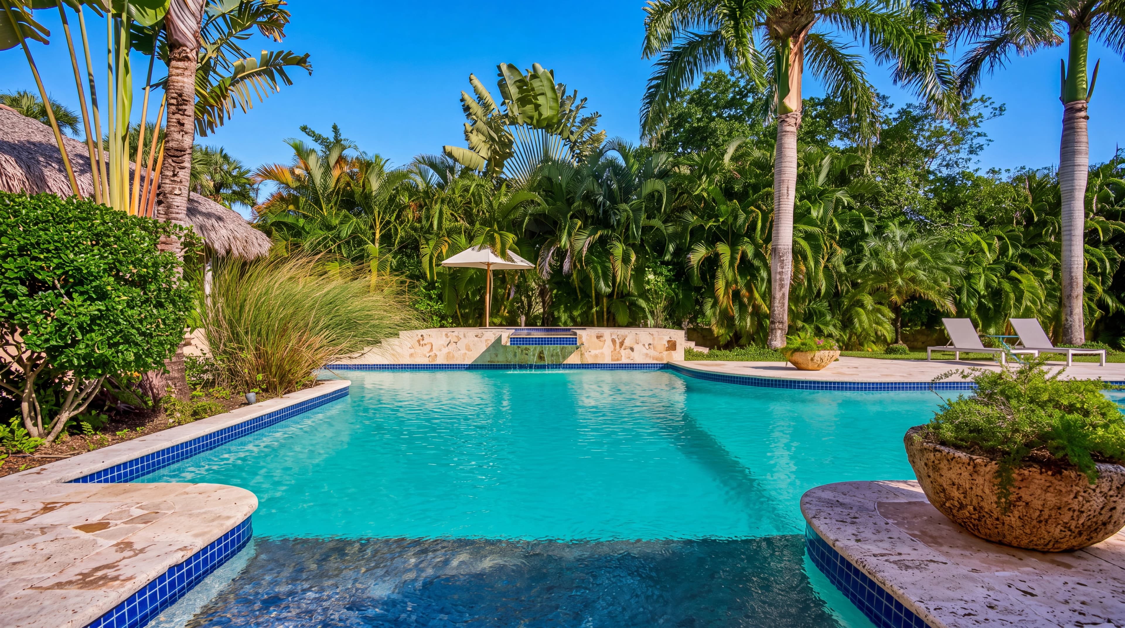 Contemporary Luxury Villa with Direct Beach Access - Image 3