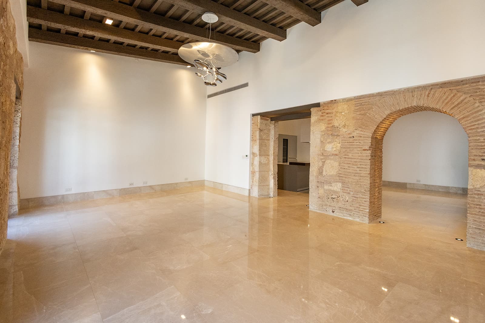 Casa Velazquez: A colonial Masterpiece - Image 3