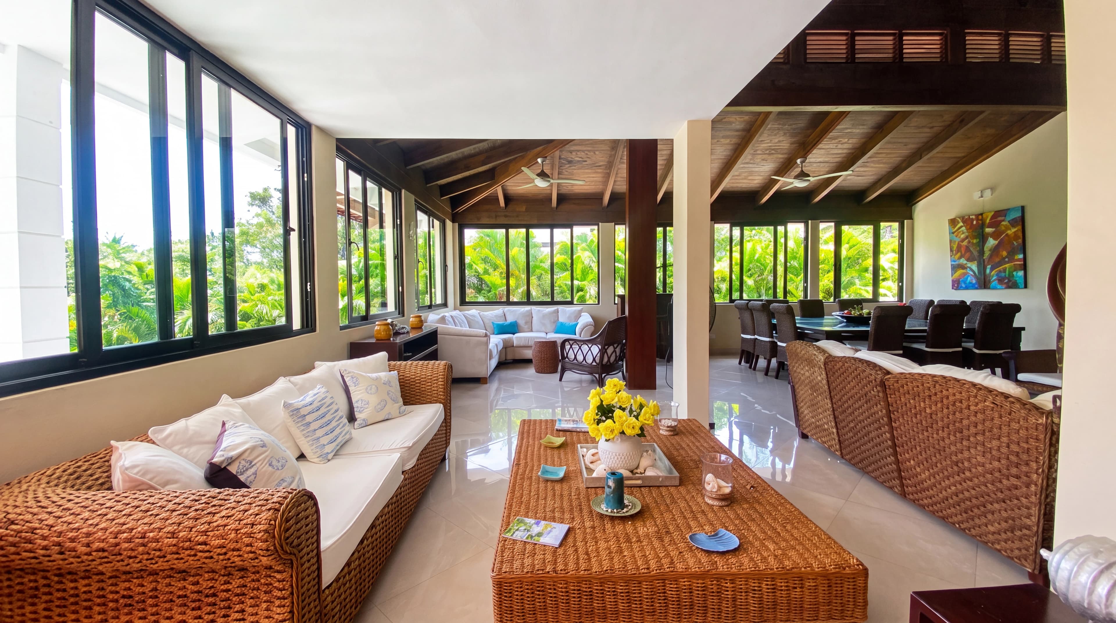 Elegant Cajuiles Home  - Image 2
