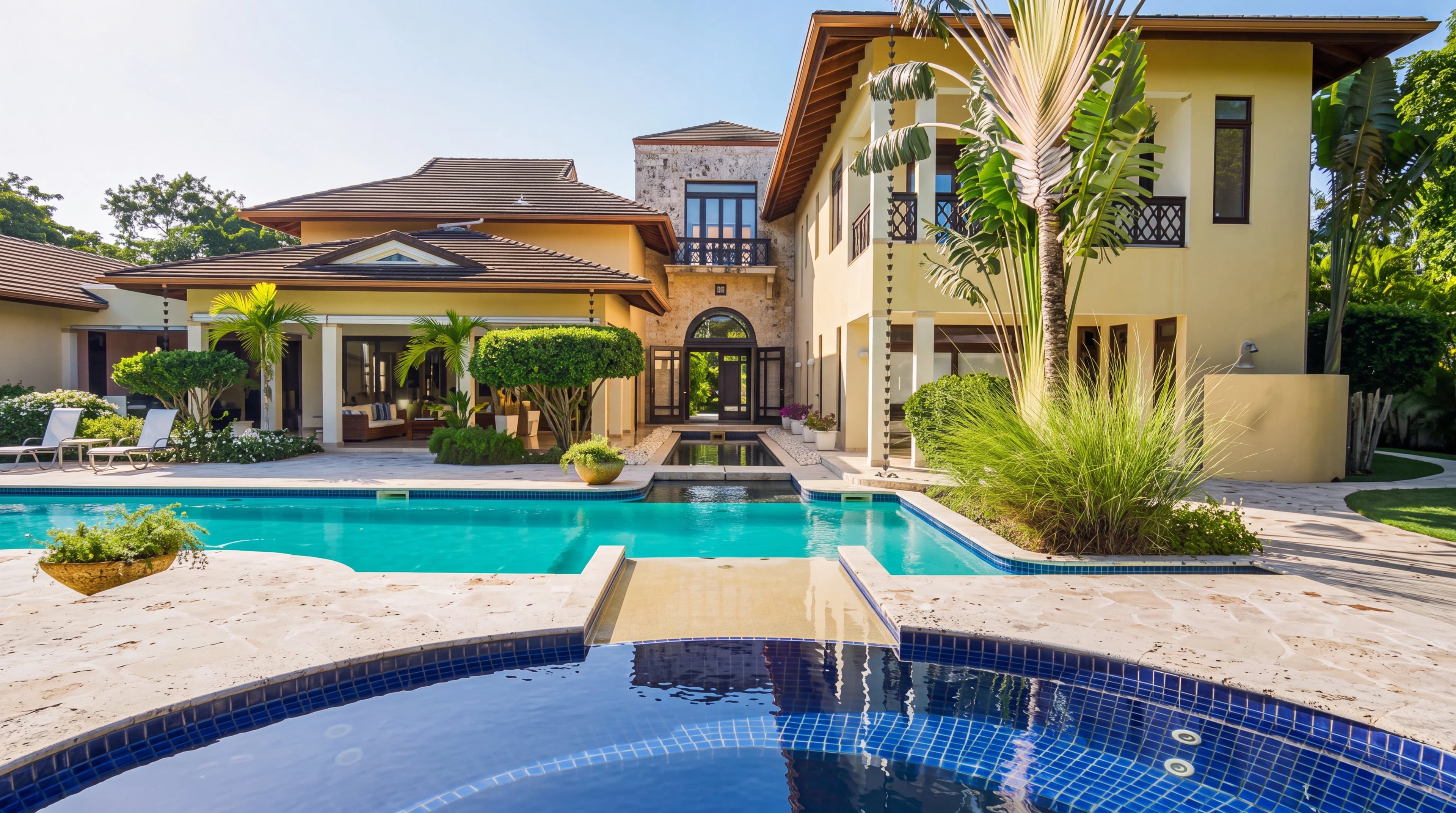 Contemporary Luxury Villa with Direct Beach Access - Image 1