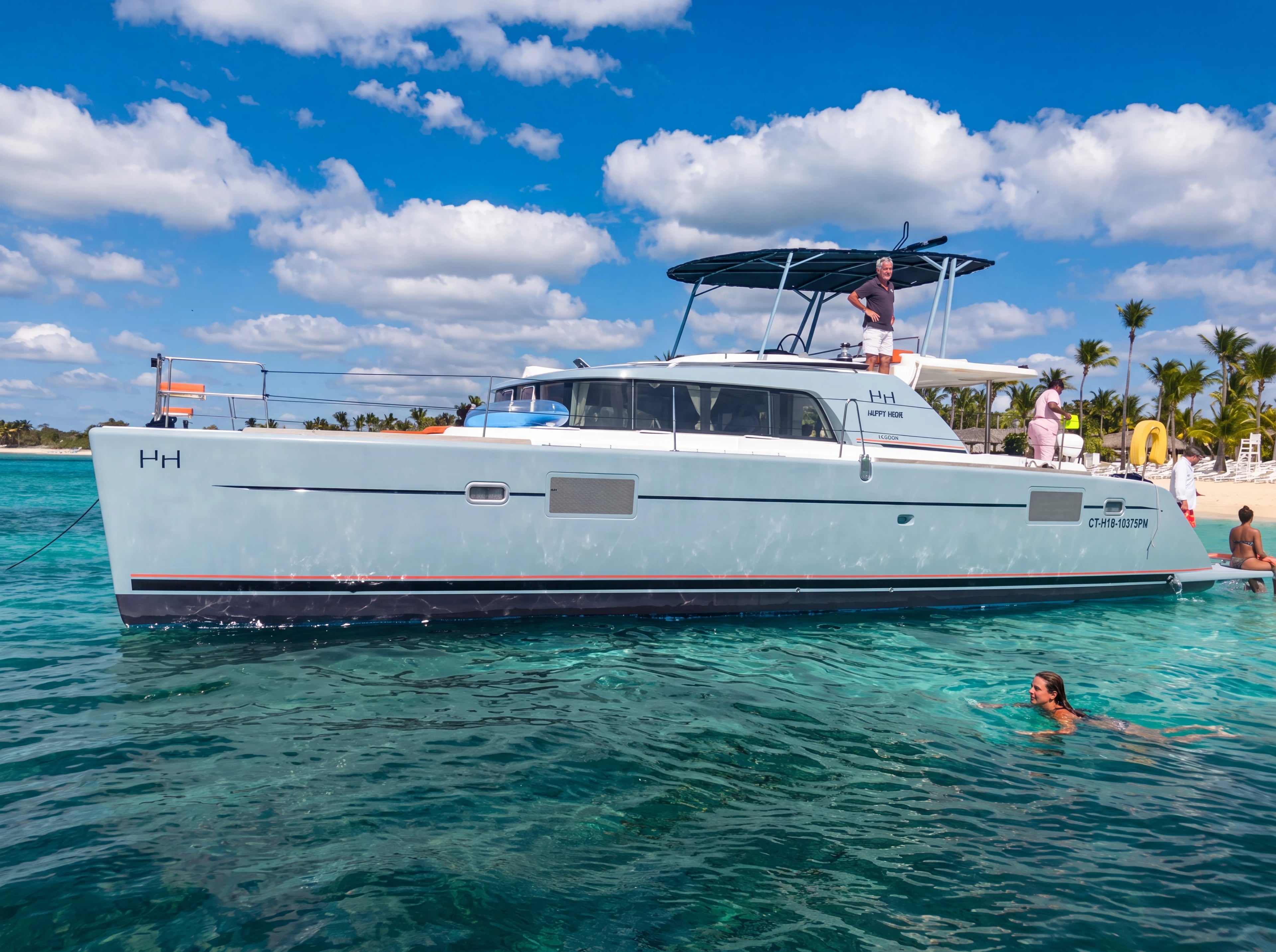CATAMARAN HAPPY HOURS 3