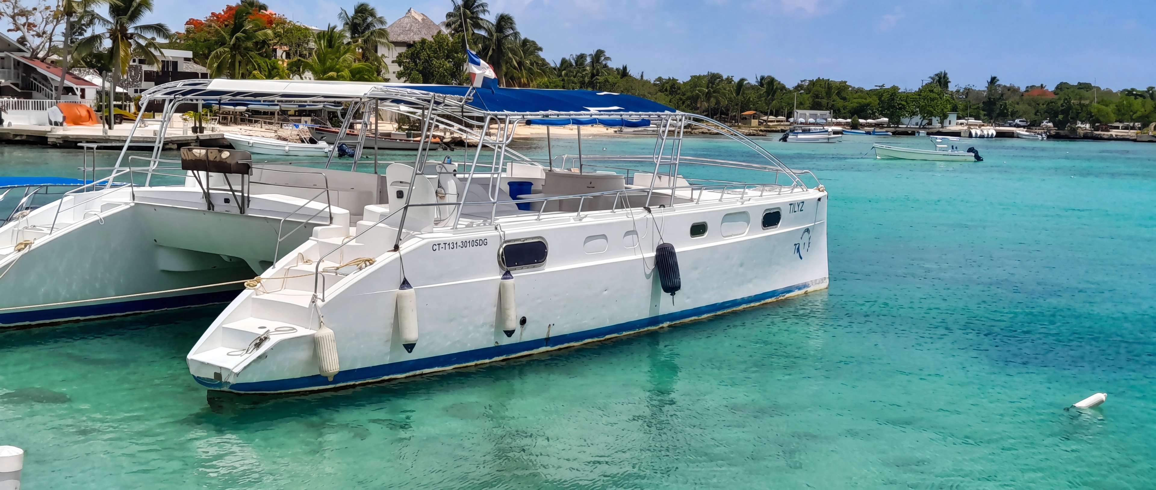 CATAMARAN TILLIZ private charter