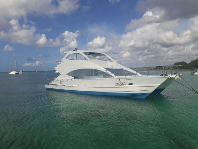 CATAMARAN ABIERTO 1