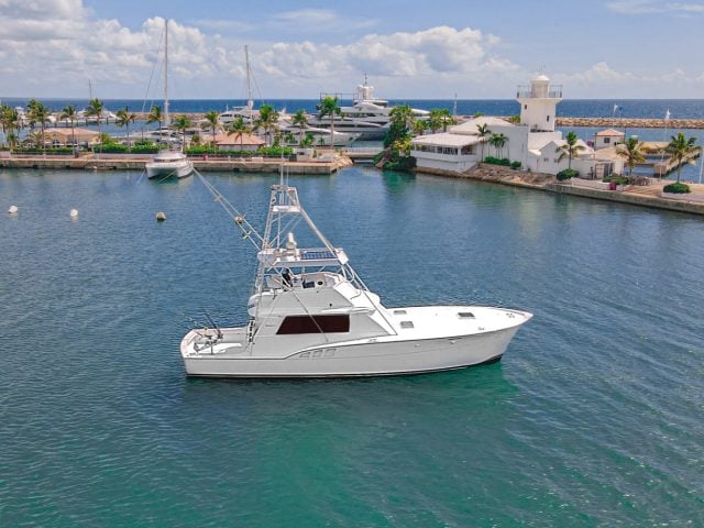 HATTERAS 53