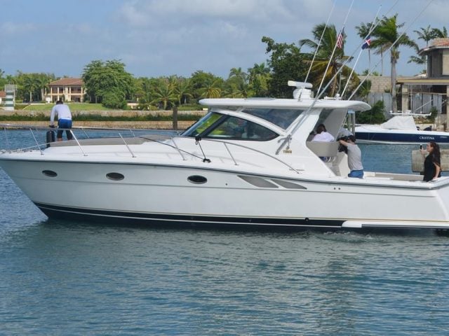 TIARA 38