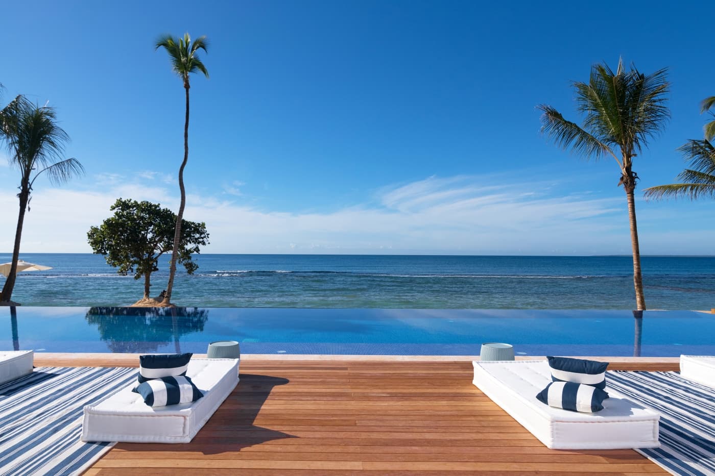 Casa de Campo Marina yacht club interior